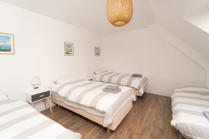 Chambre 4 — 4 lits simples